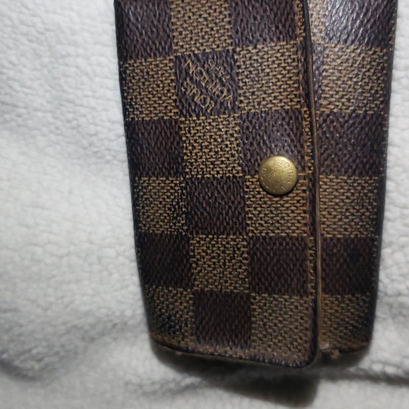 Well Loved Louis Vuitton Damier Ebene Key Cles Date codeCT0074 - Picture 1 of 16